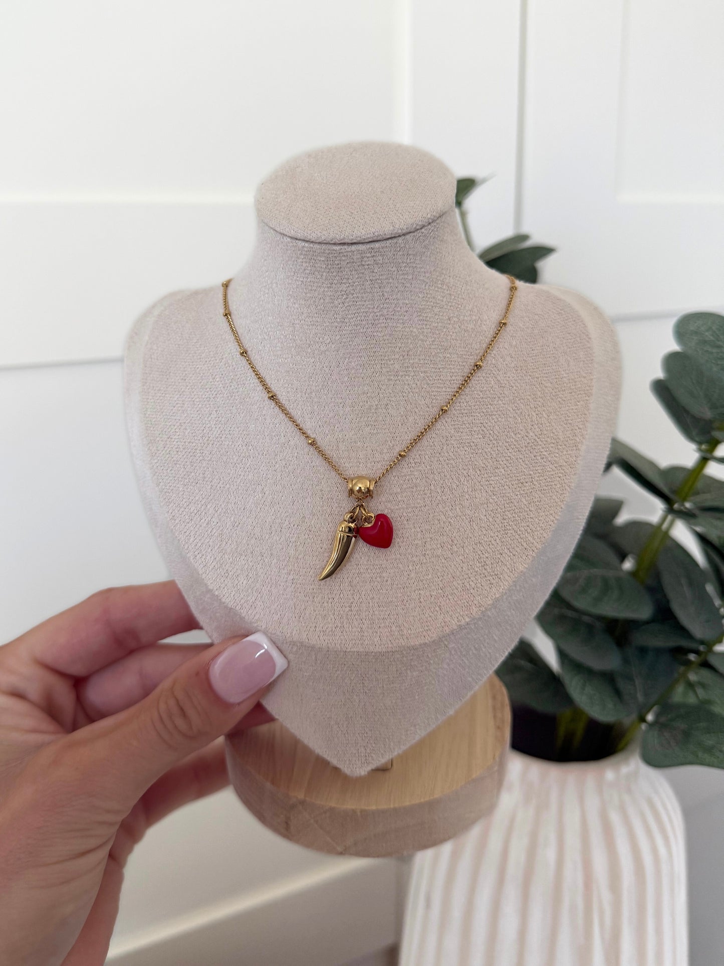 Collier Miah