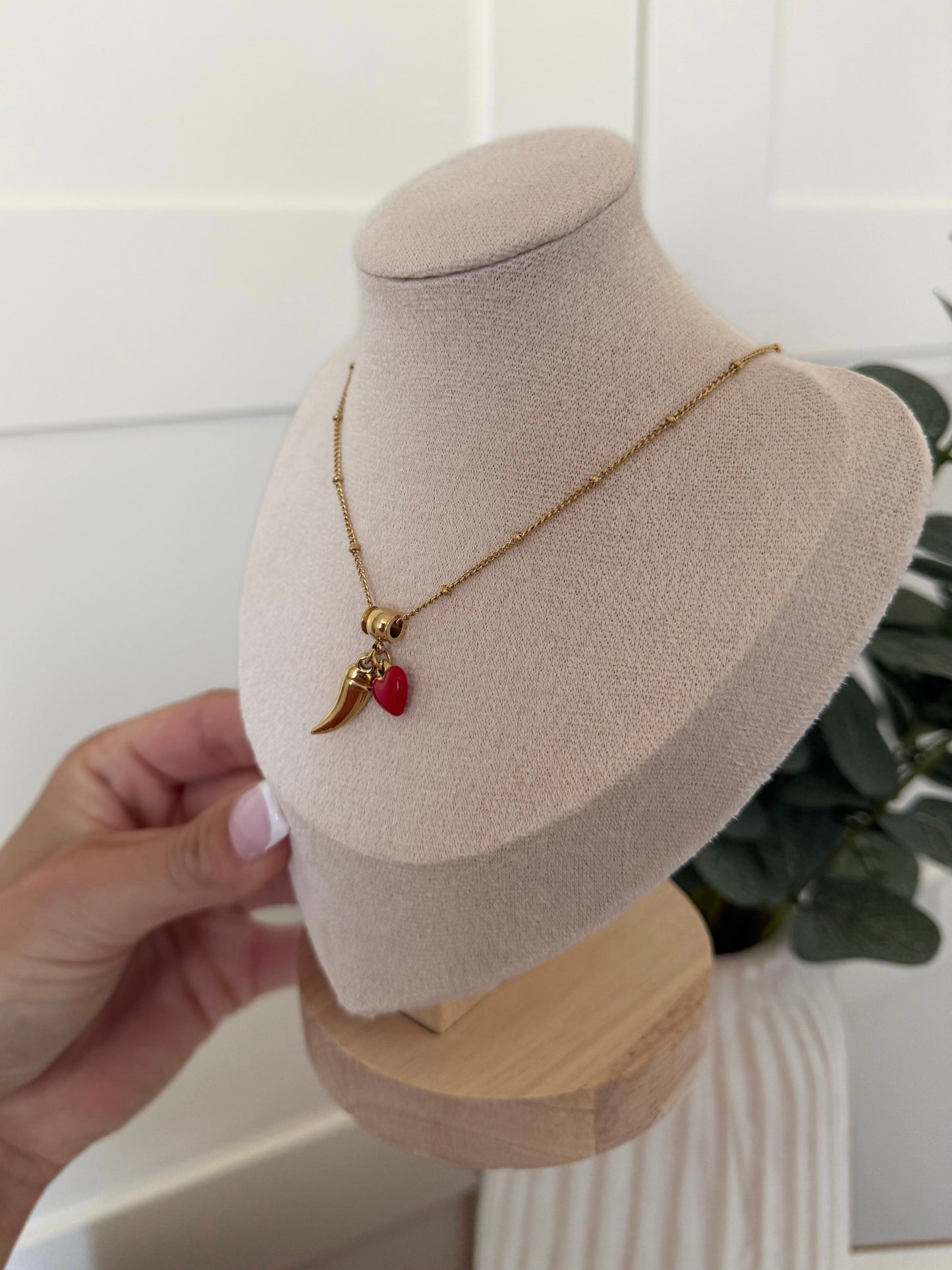 Collier Miah